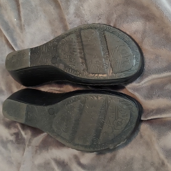 heels - Picture 6 of 6